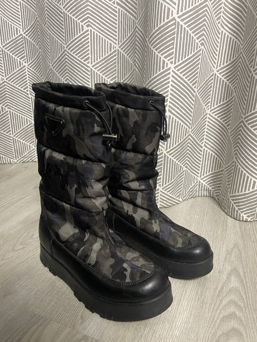Prada Scarpe da donna: Botte Prada taille 40 – Usato da Montreux venduto da Perledor