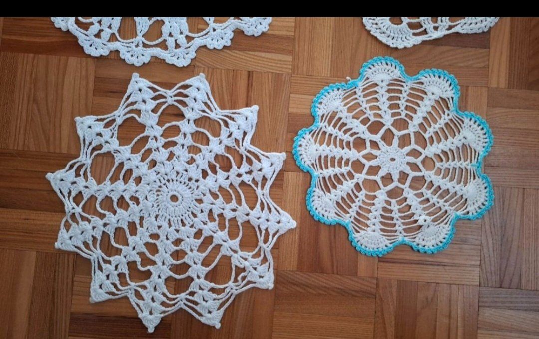Autre linge de table: 3 napperons au crochet ronds/3 gehäkelte Deckchen rund – Neuf (Voir description) à MOUTIER par Anto21 2