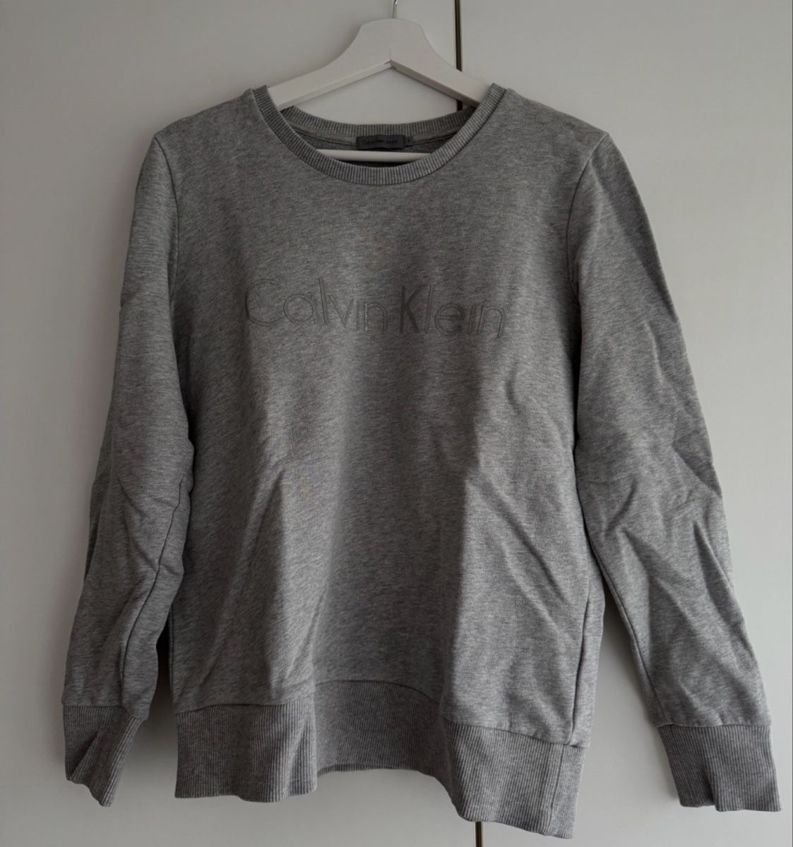 Calvin Klein Maglioni & Felpe: Calvin Klein Jeans Sweatshirt grau, Grösse S – Nuovo (secondo la descrizione) da Tuggen venduto da jess_gls06