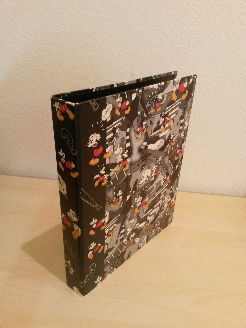 Raccoglitori: Ordner A4 "Mickey Mouse" 4cm 2 Loch – Usato da Luzern venduto da orl_fdy8