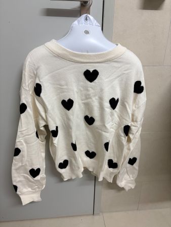 Süsser Pullover beige / schwarz mit Herzen, Grösse M