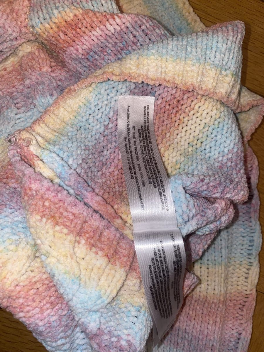 Maglioni & Felpe: Mädchenpullover gestreift, Gr. 122/128, Pastell – Usato da Bern venduto da Elisa64 5