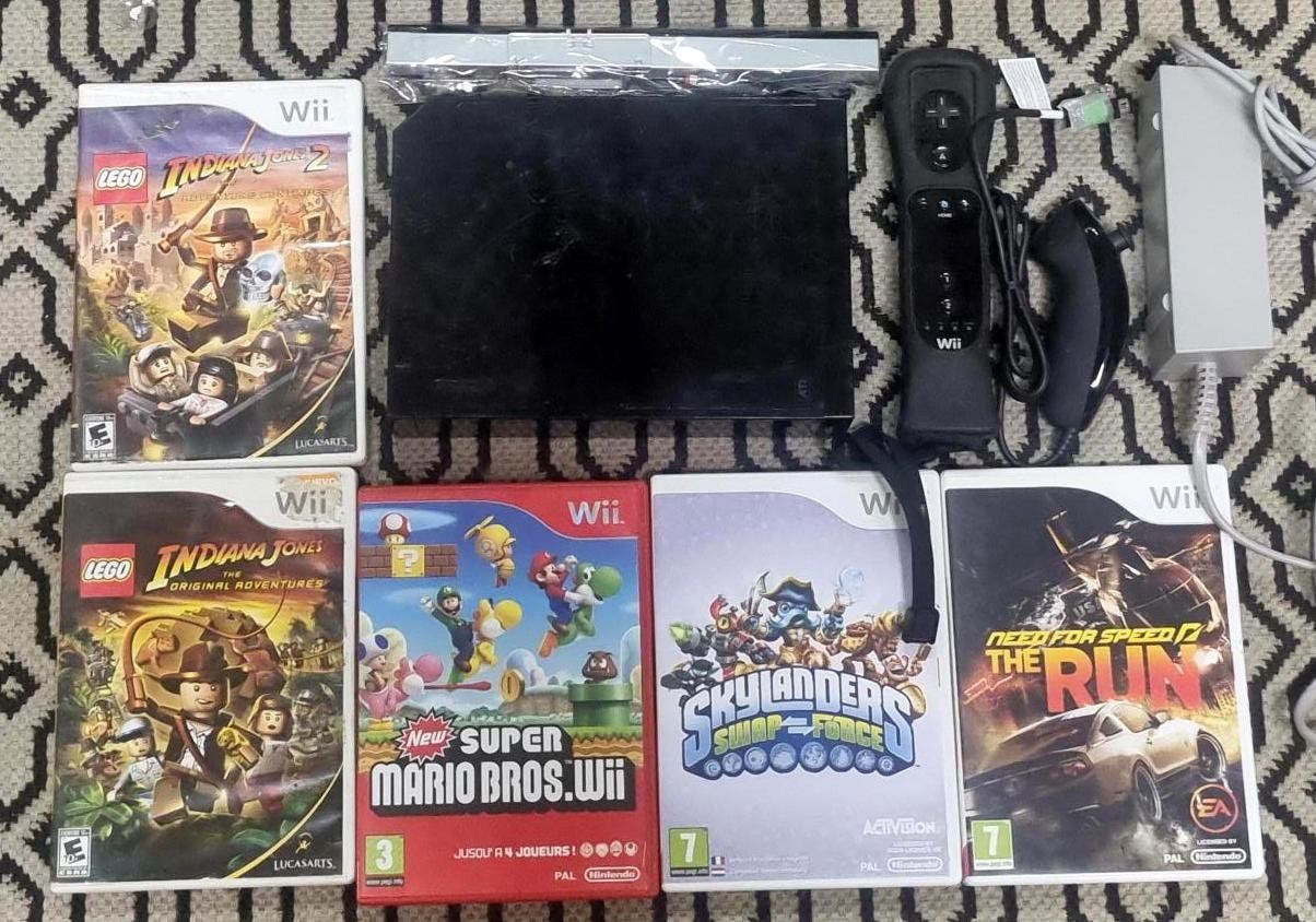 Nintendo Console: Nintendo Wii – Usato da Collonges venduto da arashee