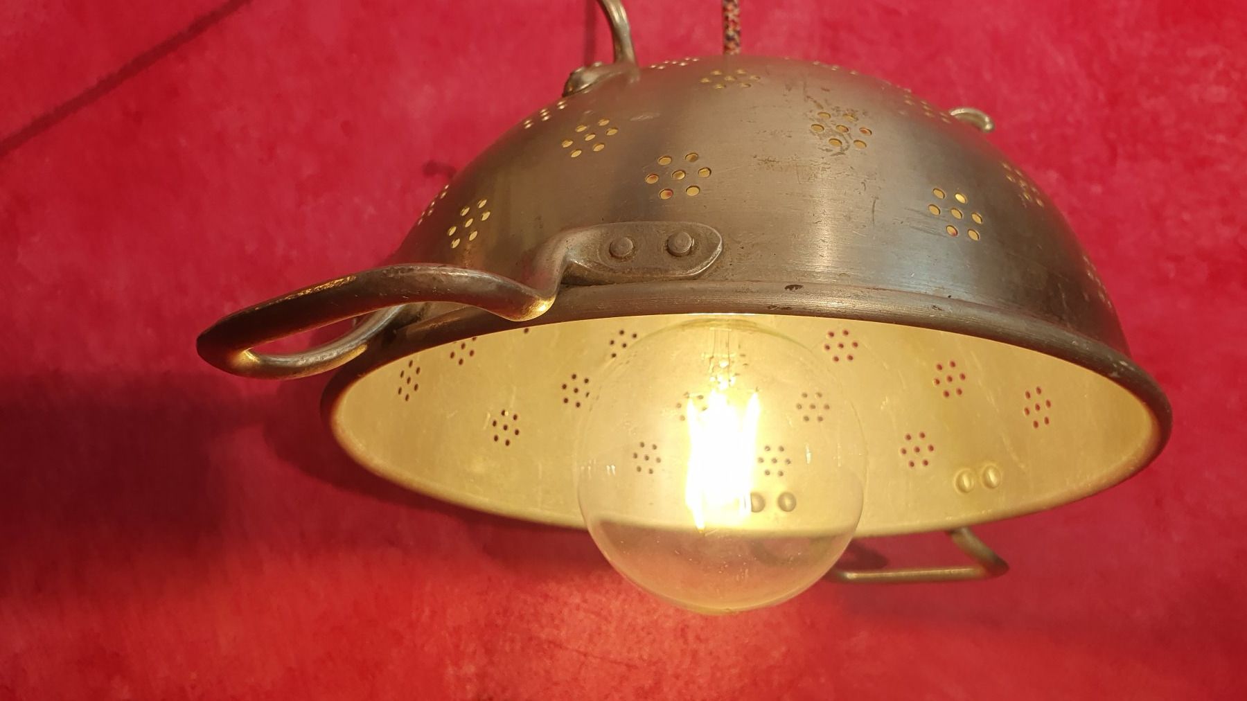 Lampen: Upcycling Löcherbecken Hängelampe – Gebraucht aus Biberist von stang4eva 4