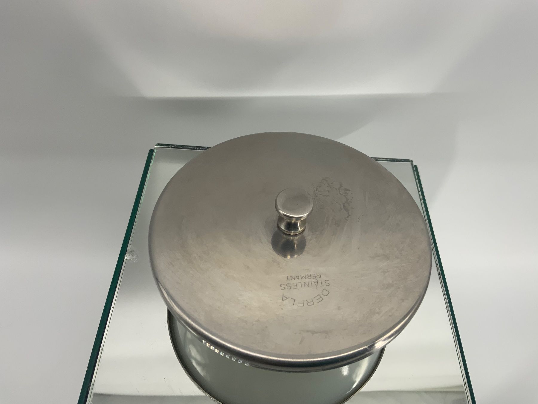 Cura dei denti: Zahnarzt Schale mit Deckel – Usato da Erlach venduto da silvia3235 1