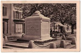 Aarau, Soldatendenkmal, Marktstand im Hintergrund, gel. 1927