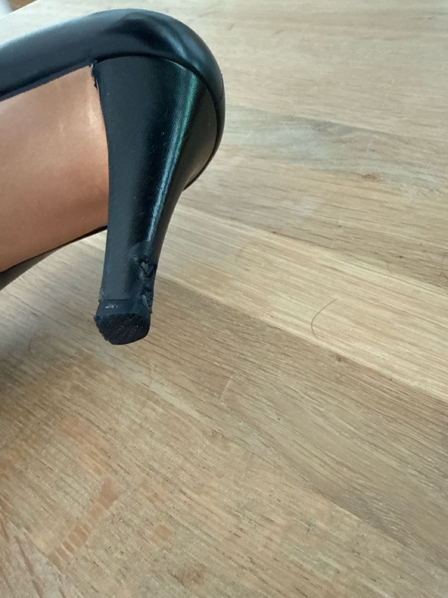 Salvatore Ferragamo Damenschuhe: Salvatore Ferragamo Pumps – Gebraucht aus Wallisellen von mriz 3
