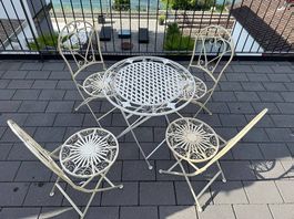 Gartentisch und Stühle aus Metall, Vintage Stil