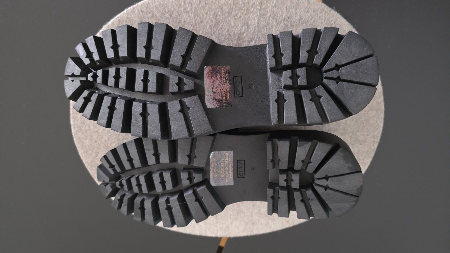 Scarpe da donna: Slipper,Damen schwarz  NEU – Nuovo (secondo la descrizione) da Näfels venduto da jayjay1968 3