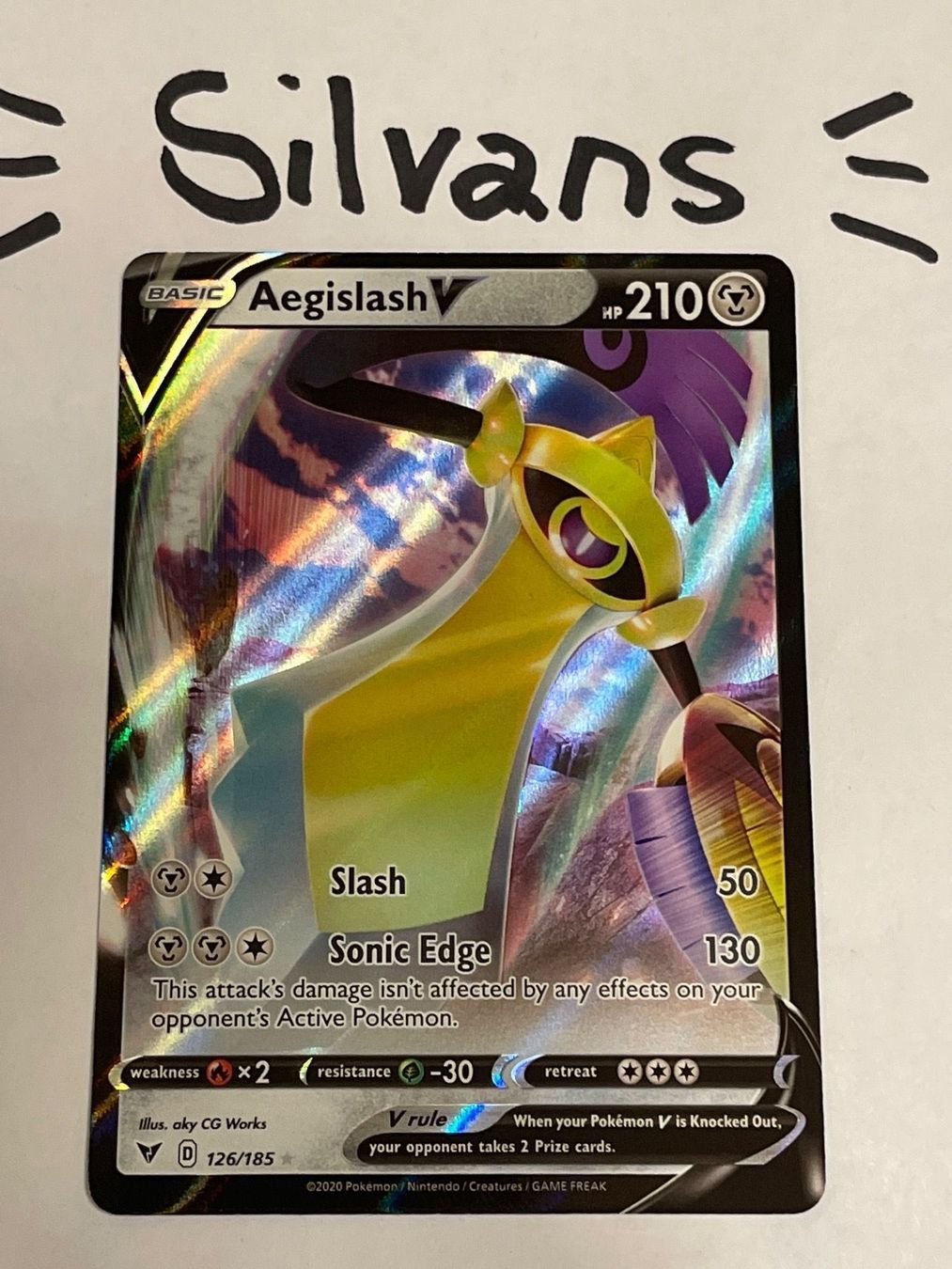 Pokémon Carte collezionabili: Aegislash V 126/185 Vivid Voltage Farbenschock Englisch – Nuovo (secondo la descrizione) da Wil SG venduto da Silvans