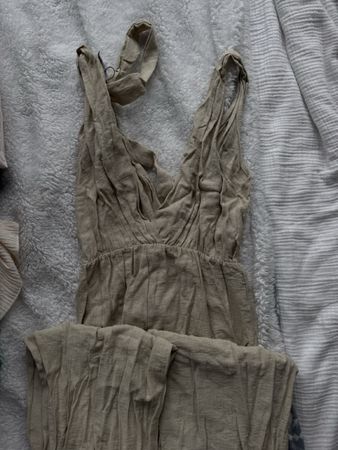 Jumpsuit d'été beige TODAY taille M, dos ouvert comme neuve!