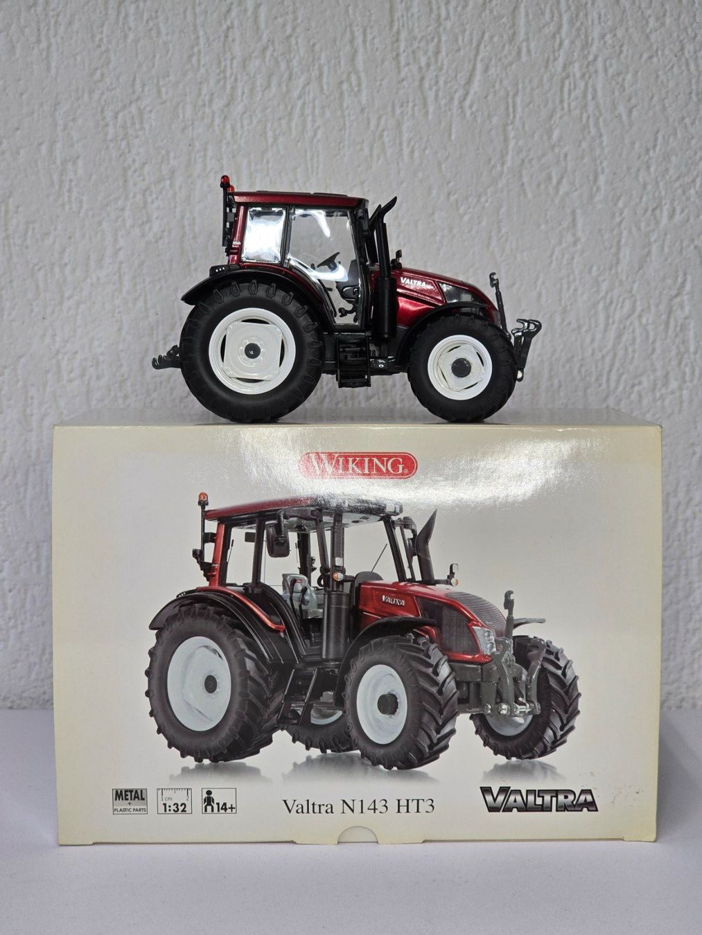 Wiking Kit di modellismo & Modellini statici: Wiking 077326, Valtra N 143 HT3, Vitrine – Nuovo (secondo la descrizione) da Kloten venduto da Nicola2