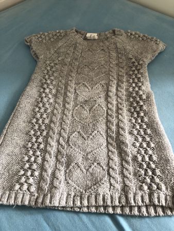 Mädchen Strickkleid mit Herzmuster, Grösse 68