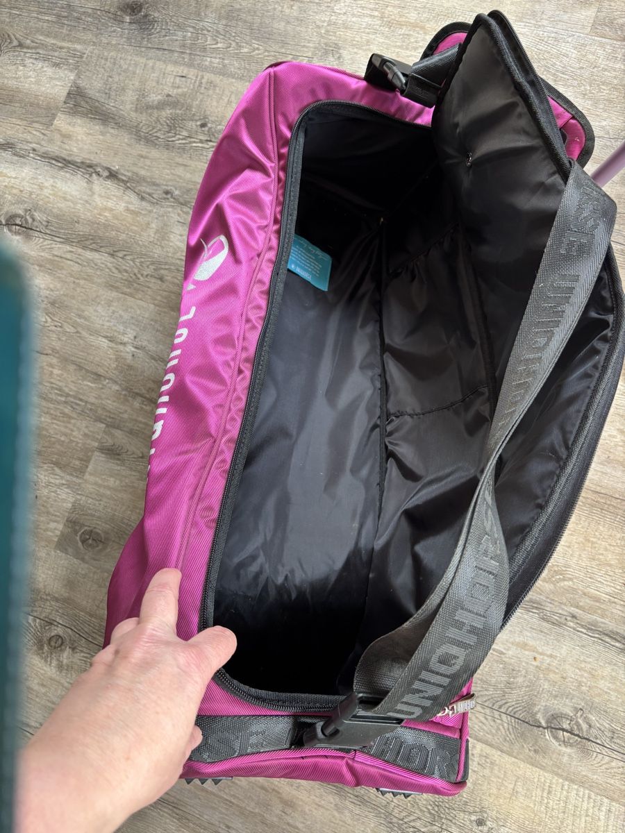 Taschen: Reitstiefel Tasche Beere – Gebraucht aus Dürnten von Sheini8 1