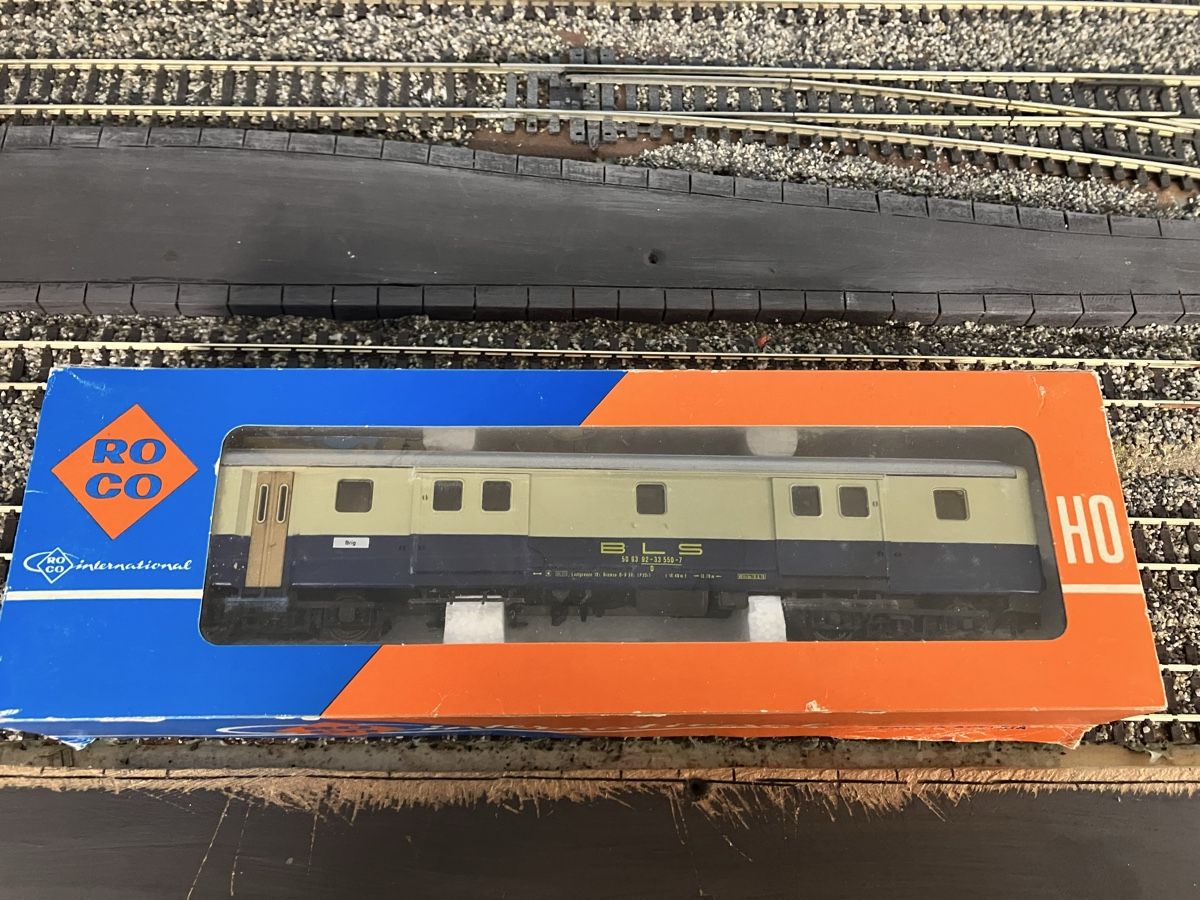 Roco Modellini di ferrovie: Roco, fourgon BLS, HO – Usato da Rochefort venduto da ise_c7lc 3