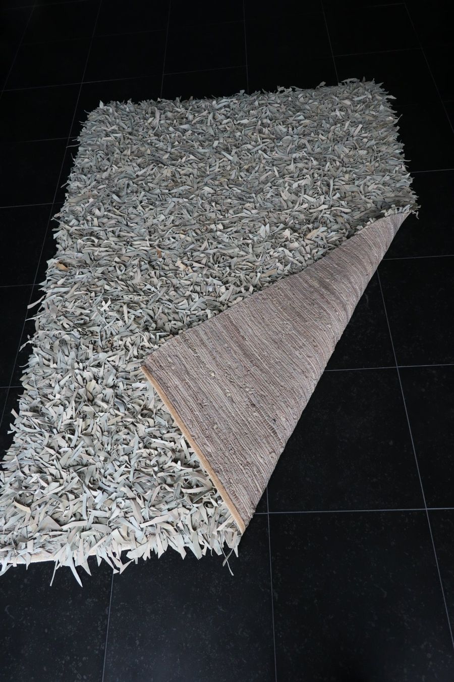 Teppiche: Teppich aus echtem Leder, beige / creme 140 x 210cm – Gebraucht aus Wädenswil von Diddl4u 1