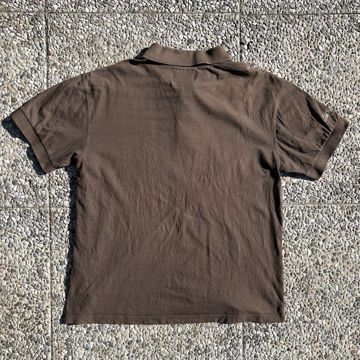 Quiksilver T-shirts: QuickSilver brown t-shirt  – D'occasion à brent par fukusapes 2