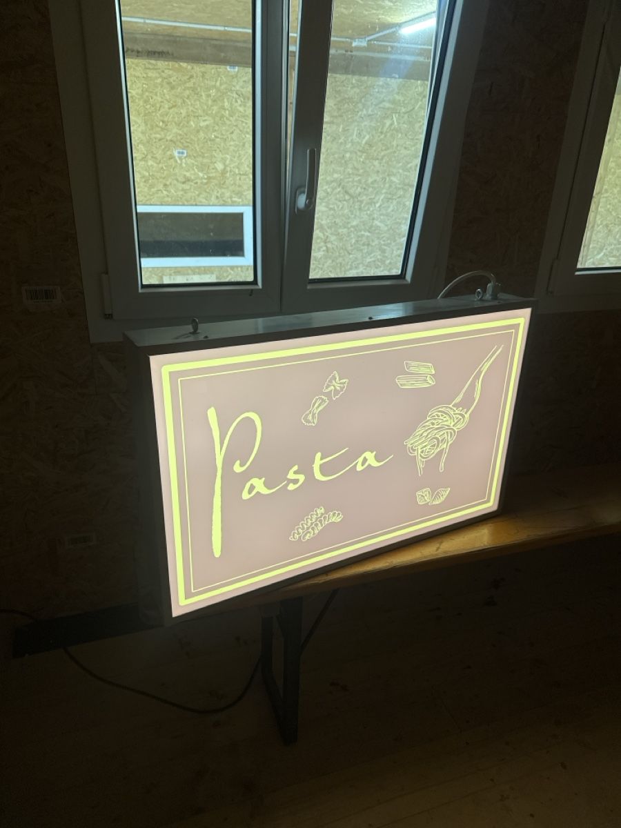 Insegne: Werbeschild beleuchtet Pasta – Usato da Rickenbach LU venduto da fla_9ft6