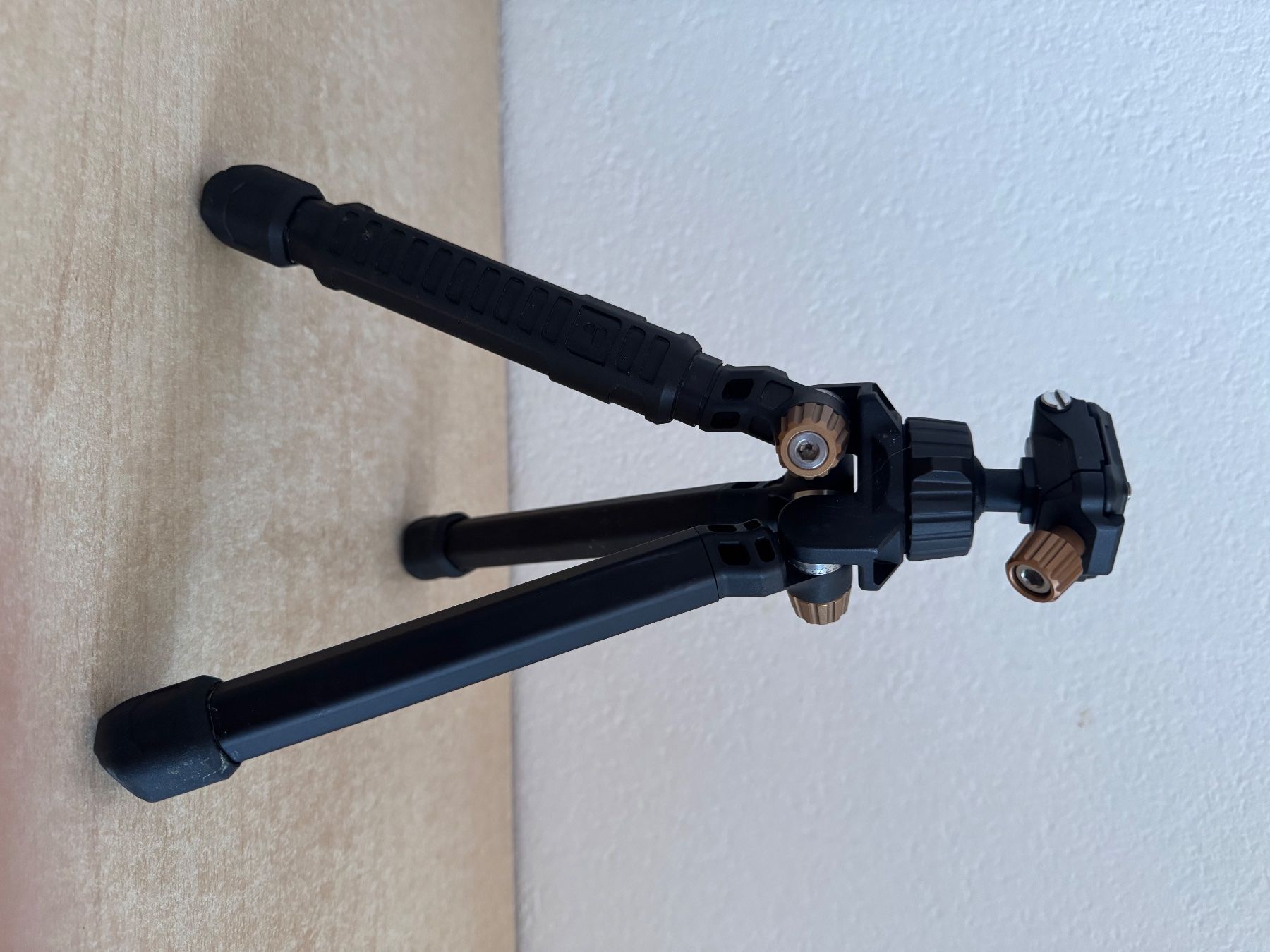 Treppiedi & Teste: Apex Stative – Usato da Stetten AG venduto da Rvipersnake 1