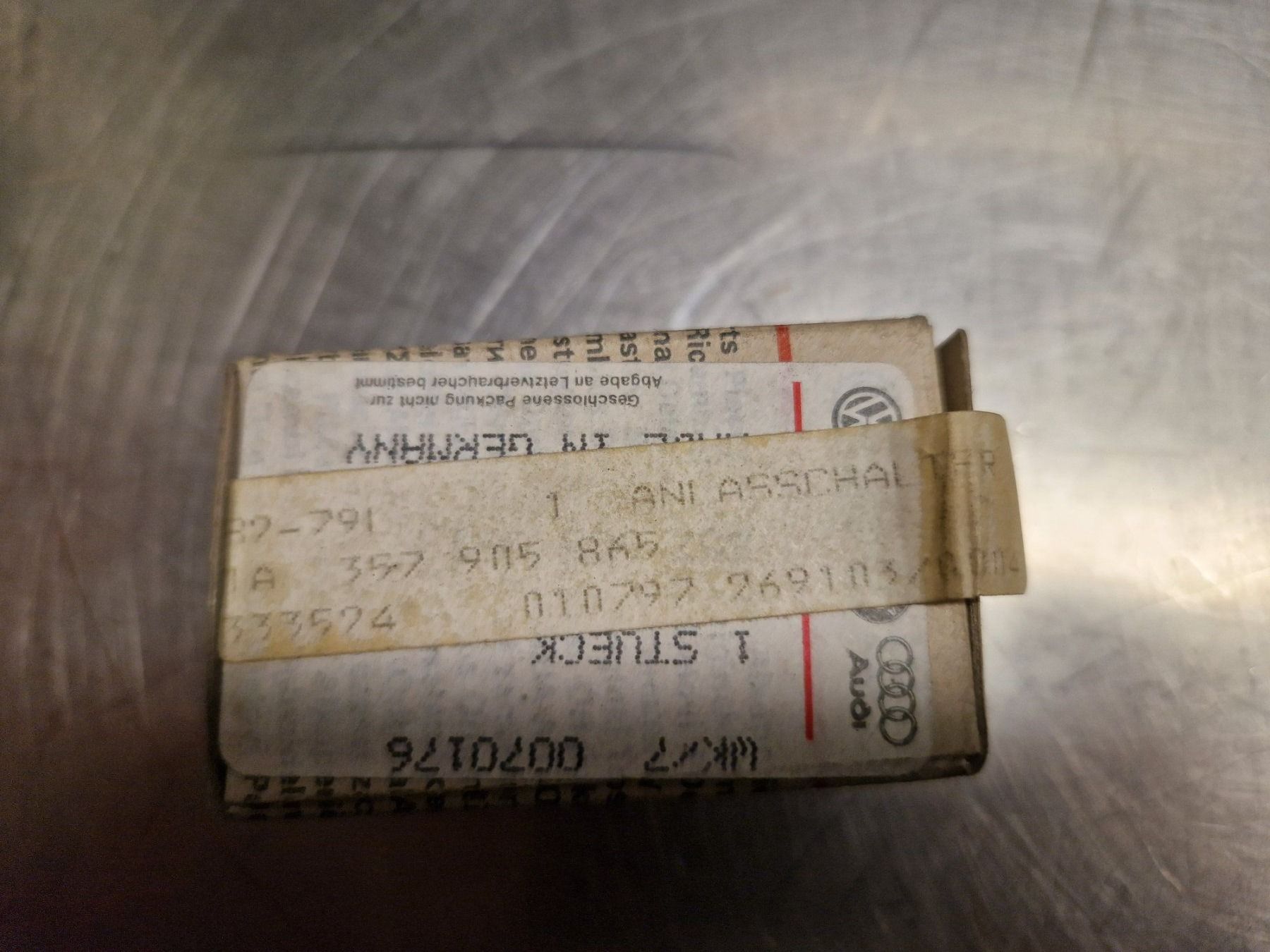 Tutti pezzi di ricambio auto: Zündschloss 357 905 865 (VW, Audi) – Nuovo e nell'imballaggio originale da Kerzers venduto da Ernst12345