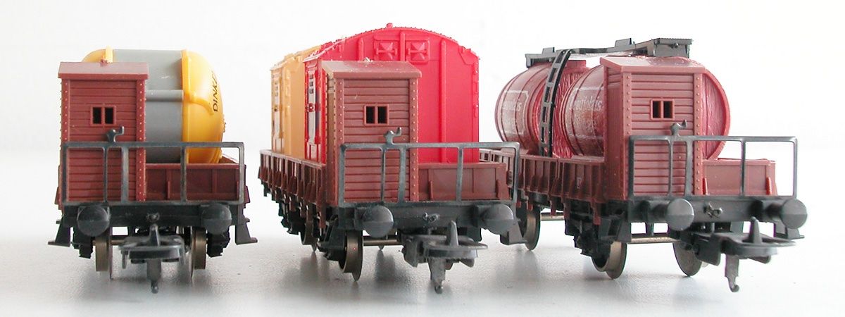 Lima Modellini di ferrovie: Lima 3 Behälterwagen der FS Spur H0 – Usato da Oberwil BL venduto da Klang 4