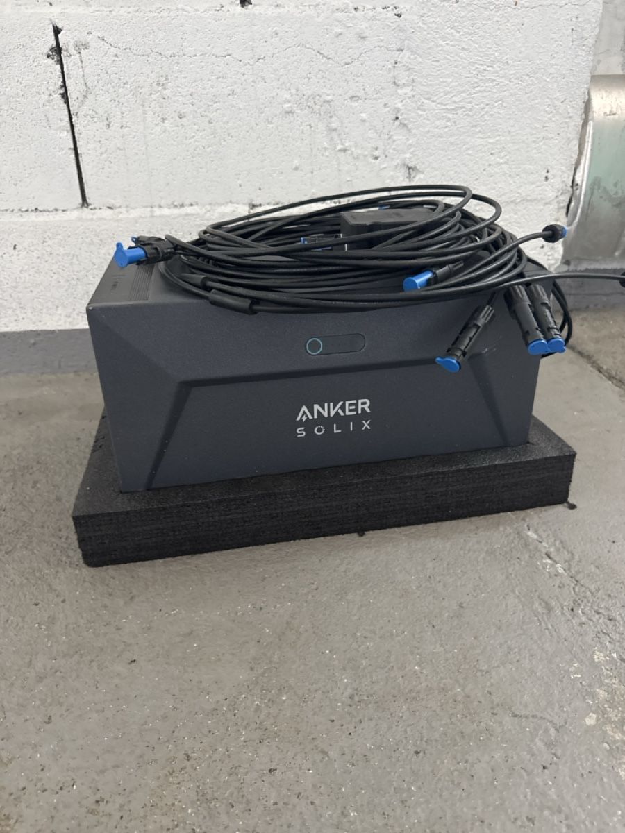 Panneaux solaires: Anker Solix E1600 – D'occasion à Sattel par DonChrigi90 1