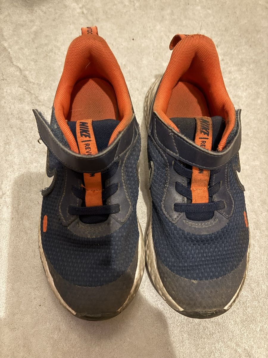 Nike Chaussures garçon: Turnschuh, Grösse 30 – D'occasion à Herisau par Kathrin_28 1
