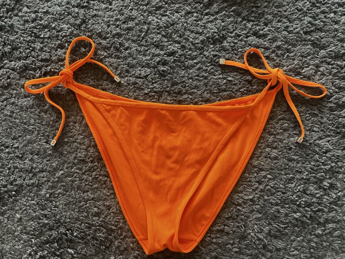 Gucci Maillots de bain & Bikinis: Bikini Gucci orange Grösse M – D'occasion à Effretikon par Briga.S. 3