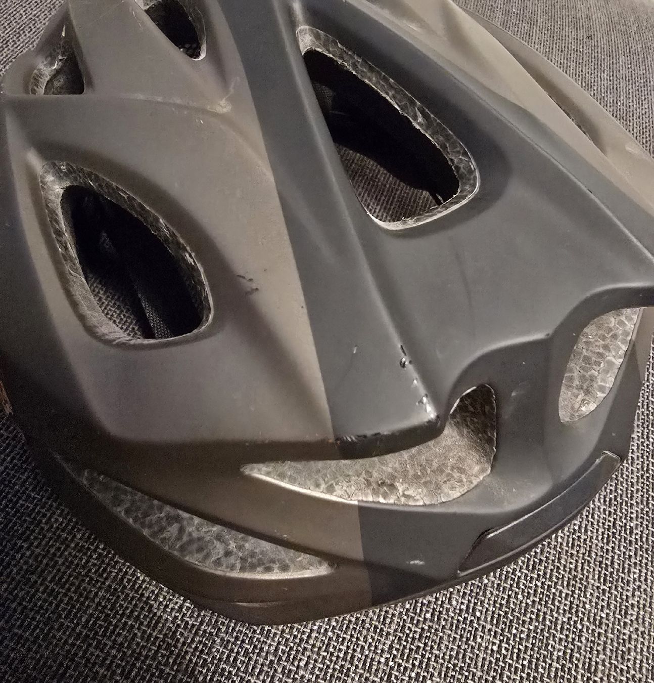 Caschi: Fahrradhelm MTB - Velohelm M/L – Usato da Wangs venduto da Restposten.Garage 3
