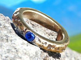 Naturstyle-Ring Weissbronze mit Kyanit, Ringgrösse 49,75