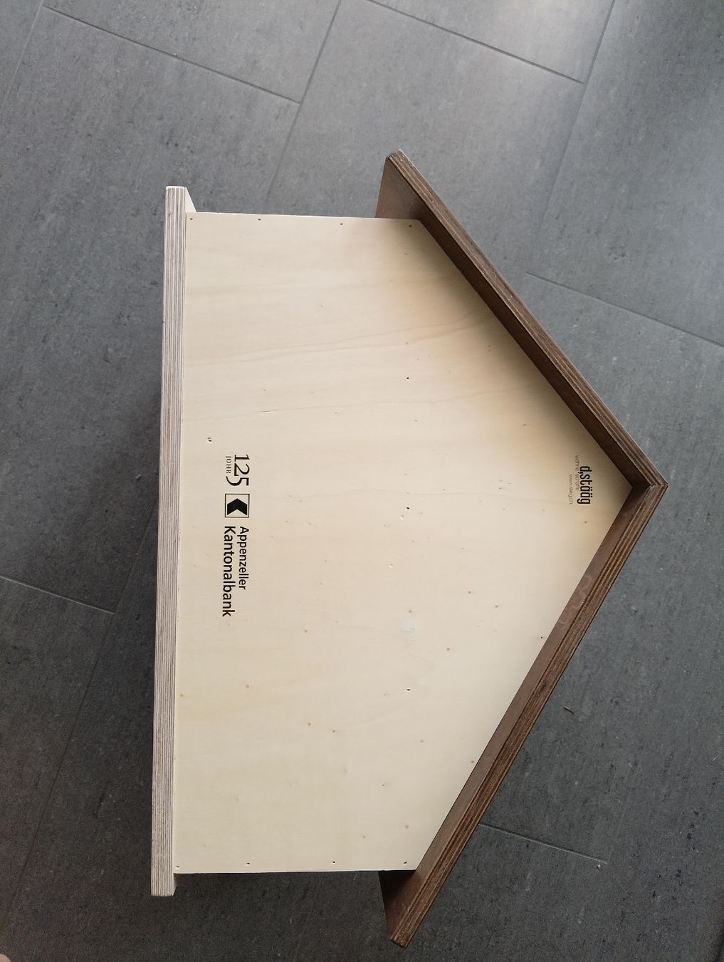 Spielzeuge: Grosser Holzstall / Holzhaus – Gebraucht aus Appenzell von 44926sn 1