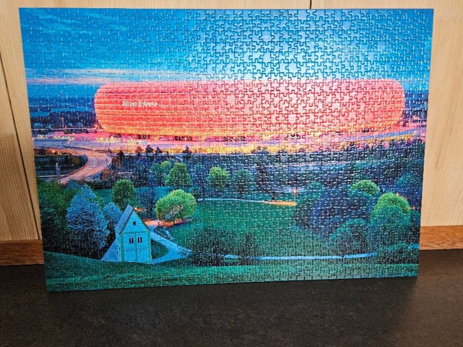 Posters & Illustrations: Allianz Arena Puzzlebild – D'occasion à Egolzwil par tamaya1