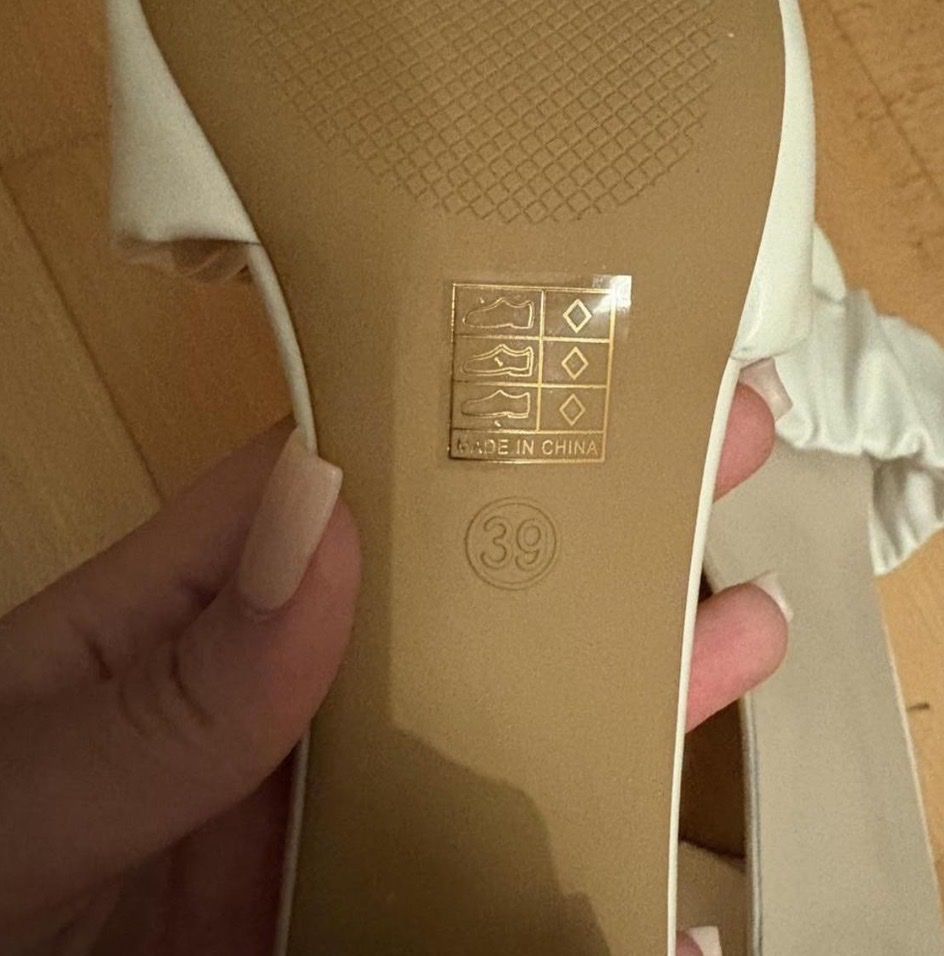 Scarpe da donna: Weisse Absatzschuhe in Grösse 39 – Nuovo (secondo la descrizione) da Oberrieden venduto da mor_8csm 3