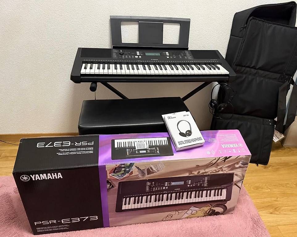 Strumenti musicali: Yamaha PSR-E373 Keyboard Set (neuwertig) – Usato da Sirnach venduto da Erd_z92h 3