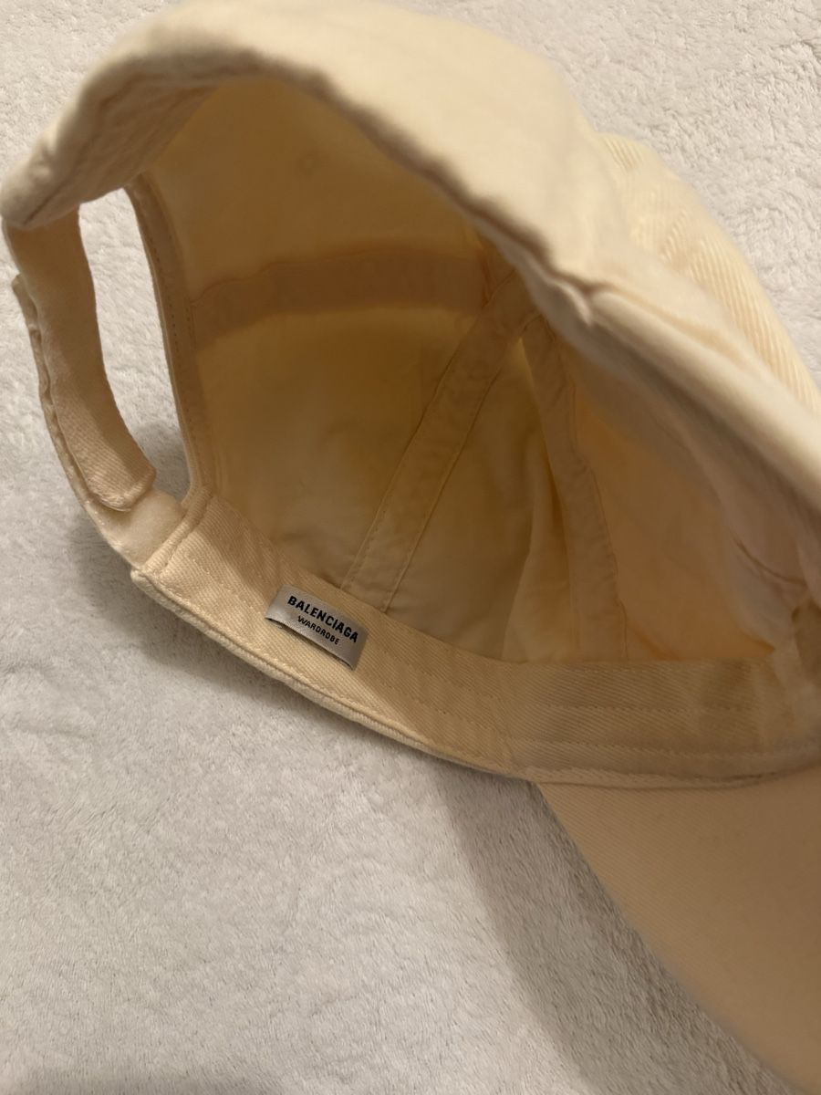Balenciaga Copricapi, berretti & cappellini: Balenciaga Cap - Beige – Usato da St. Moritz venduto da ari_9fcv 2