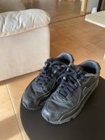 Nike Air pointure 37.5 cuir noir