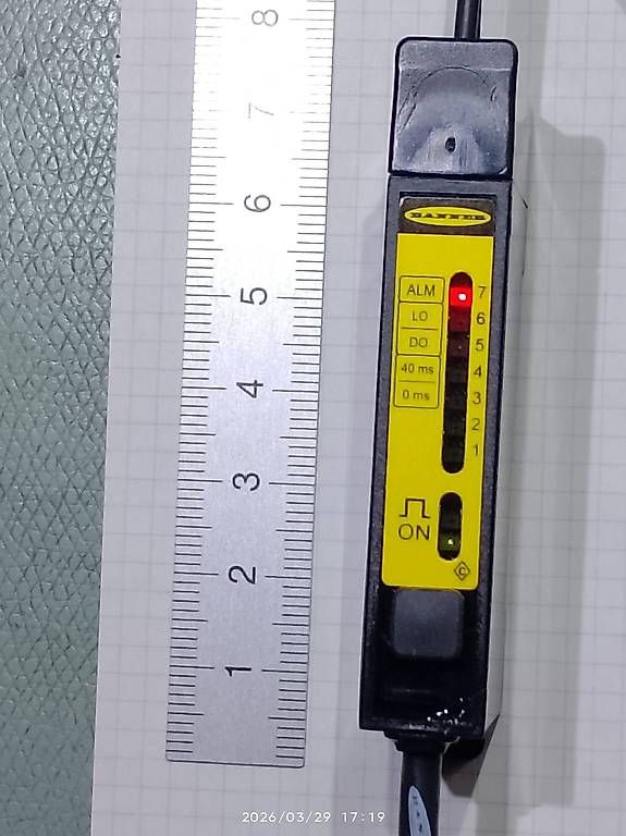 Composants électroniques: Lichtschranke spez. programmierbar + Lichtleiter mit Sensor – Neuf (Voir description) à Aathal-Seegräben par Pfenni 1