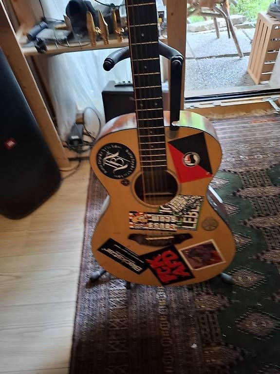 Strumenti musicali: Guitare acoustique  – Usato da filet venduto da Dudultala 1