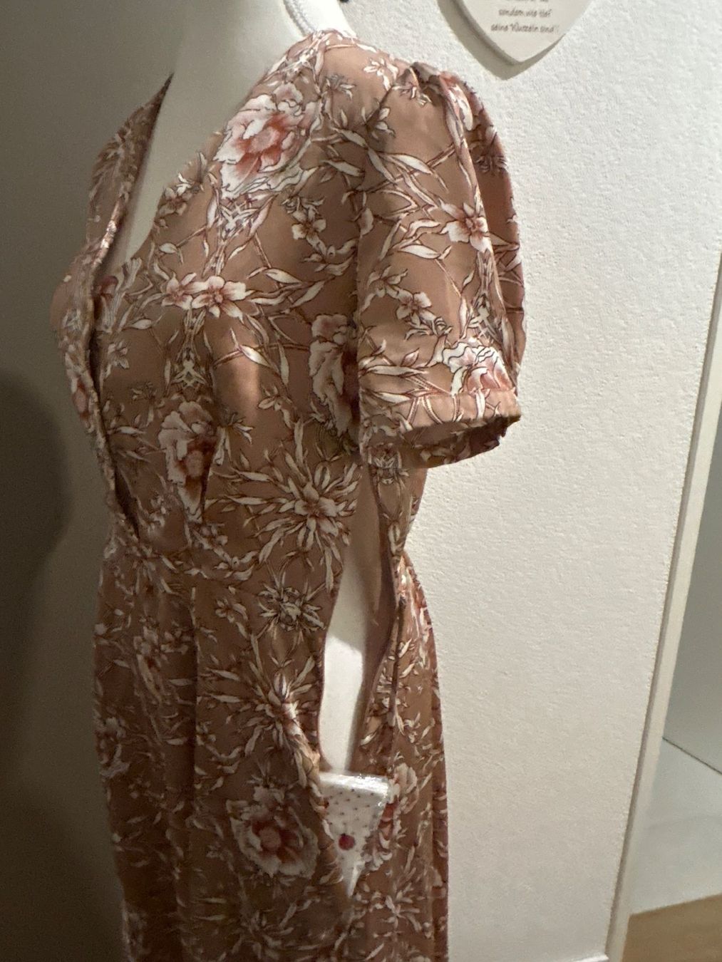 Vestiti: Kleid hellbraun mit Blumenmuster von Louche Gr. M – Usato da Brunnen venduto da Nala2929 7