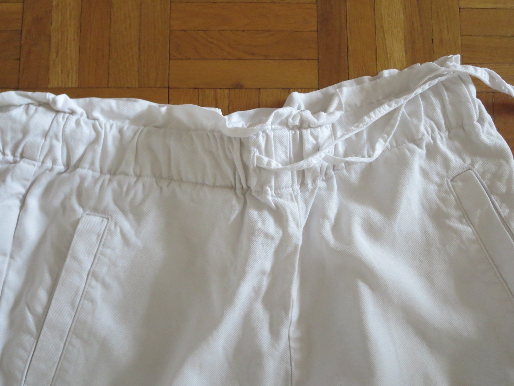 Benetton Pantaloni: Benetton Damen Shorts /Gr. S – Usato da Wallisellen venduto da Arvenstube 1