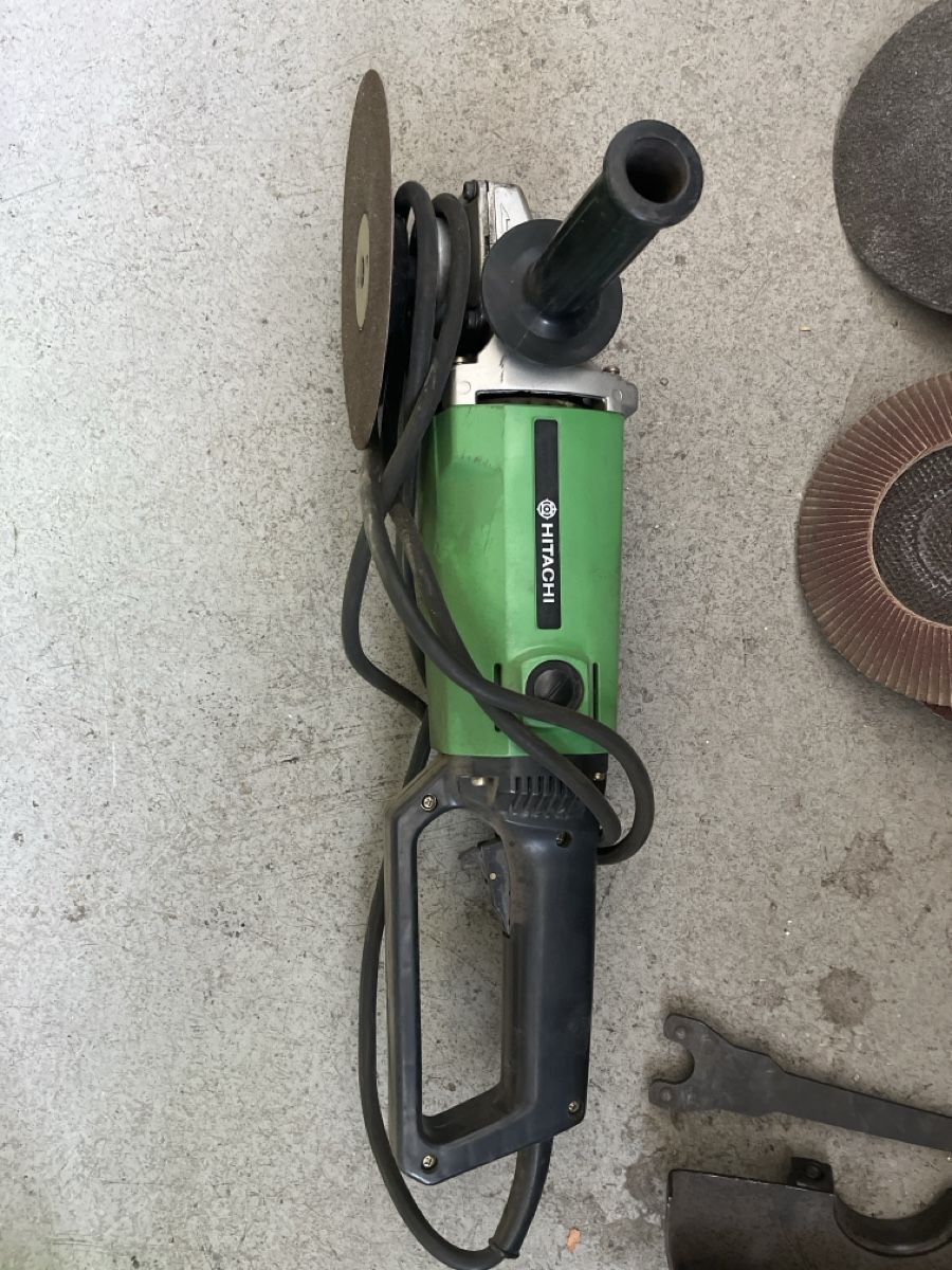 Tutte le macchine: Hitachi Winkelschleifer gross2100 Watt – Usato da horgenberg venduto da Fredi63 1