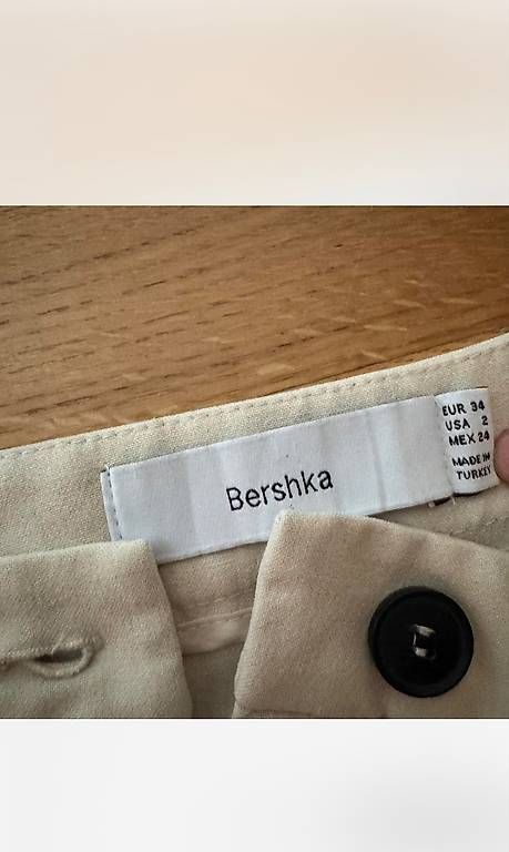 Bershka Pantaloni: Bershka Anzugshose Grösse 34 – Nuovo (secondo la descrizione) da Kradolf venduto da ij5 2