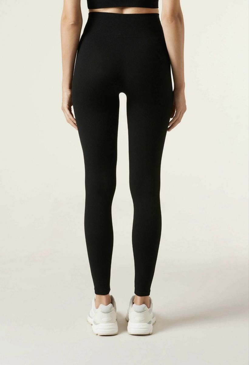Calzedonia Leggings: Calzedonia Ribbed Seamless Leggings - S – Usato da Bioggio venduto da M.M.O 1