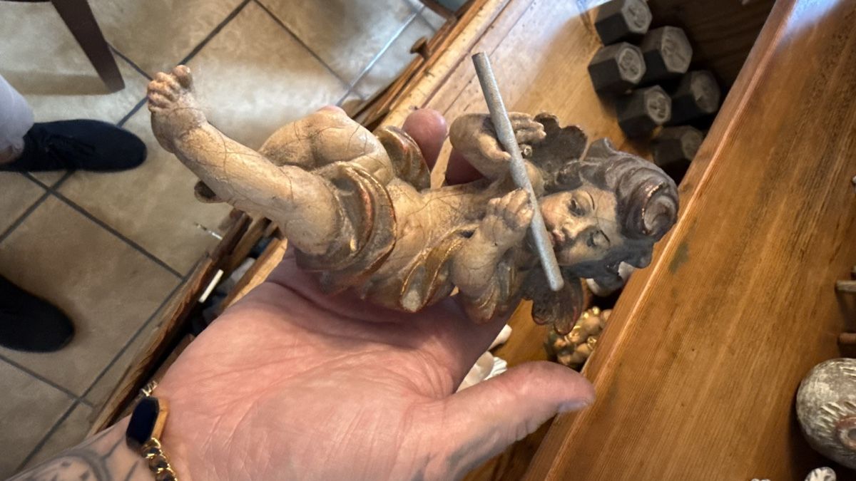 Statuette: Antiker Holz-Engel Putto mit Flöte – Usato da Basel venduto da dafal4059