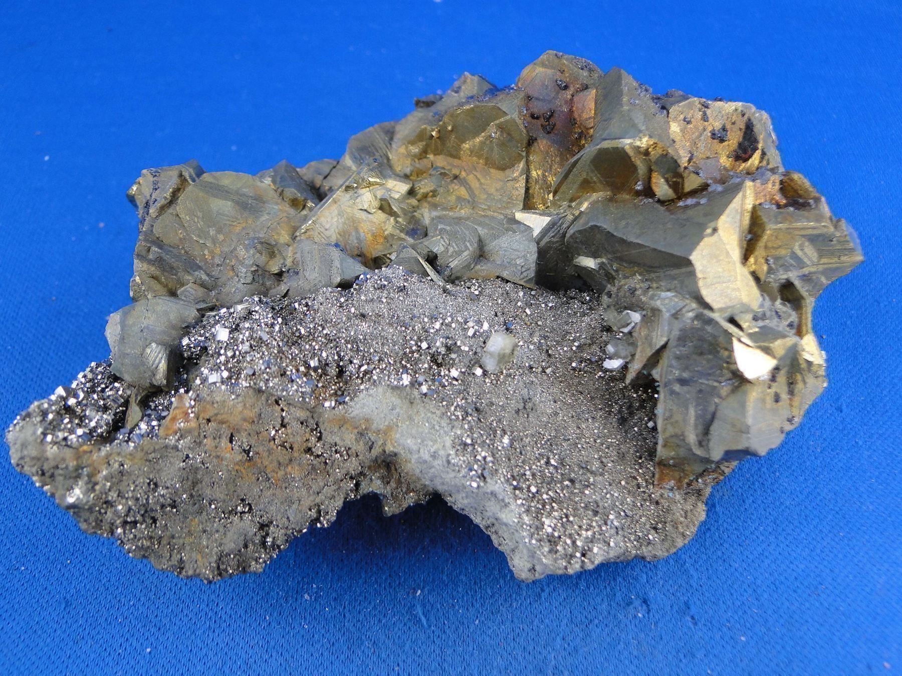 Minerali & Pietre curative: Arsenopyrit auf Chalkopyrit – Usato da Schinznach Bad venduto da Demerald 6