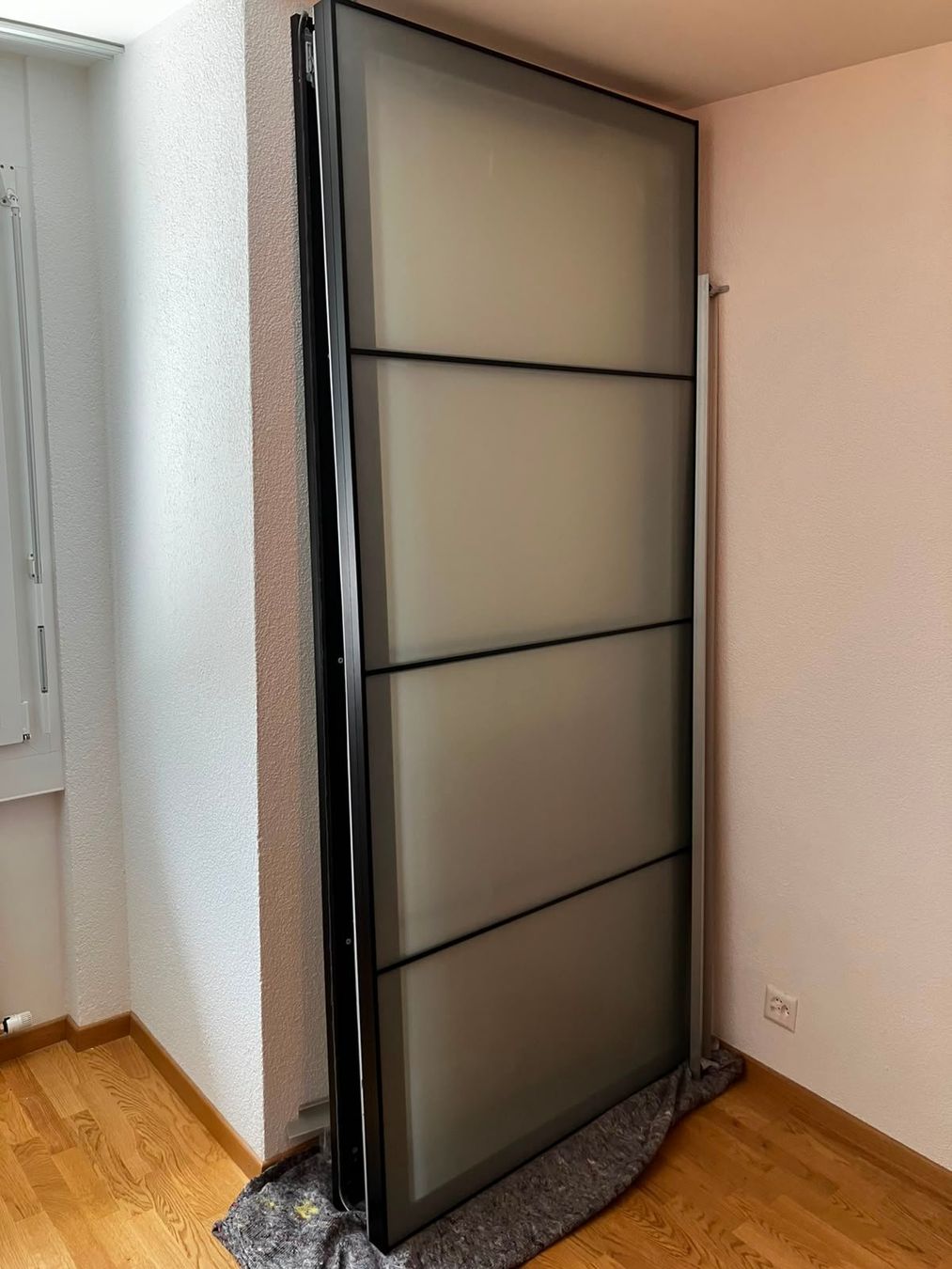 Ikea Türen: Ikea Pax Sliding Door 2x – Gebraucht aus Zürich von lud_jkl8