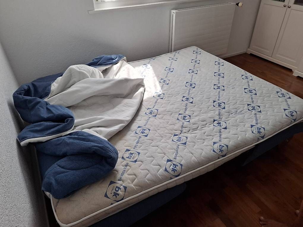 Sofas: Bettsofa in blau  – Gebraucht aus Opfikon von jersey86 1