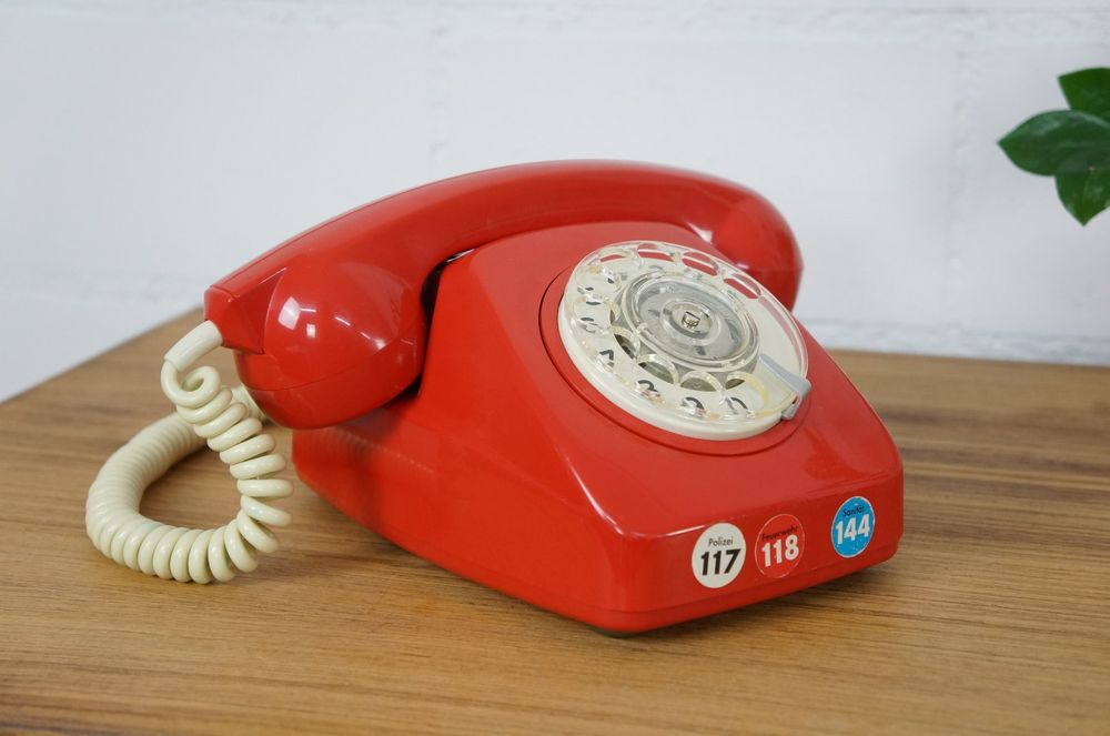 Vintage PTT Telefon Modell 70 NS rot 1970er/80er Jahre (Gebraucht) in ...