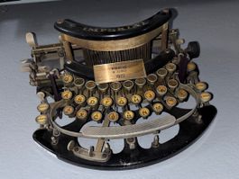 Imperial Schreibmaschine von 1922 – Original – Top Zustand