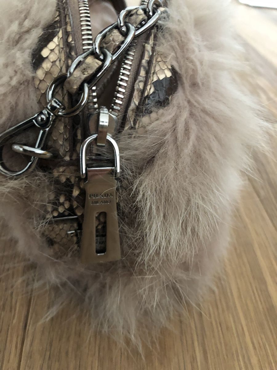 Prada Borse da donna: Prada original Felltasche – Nuovo (secondo la descrizione) da Liestal venduto da ell_6xc7 3